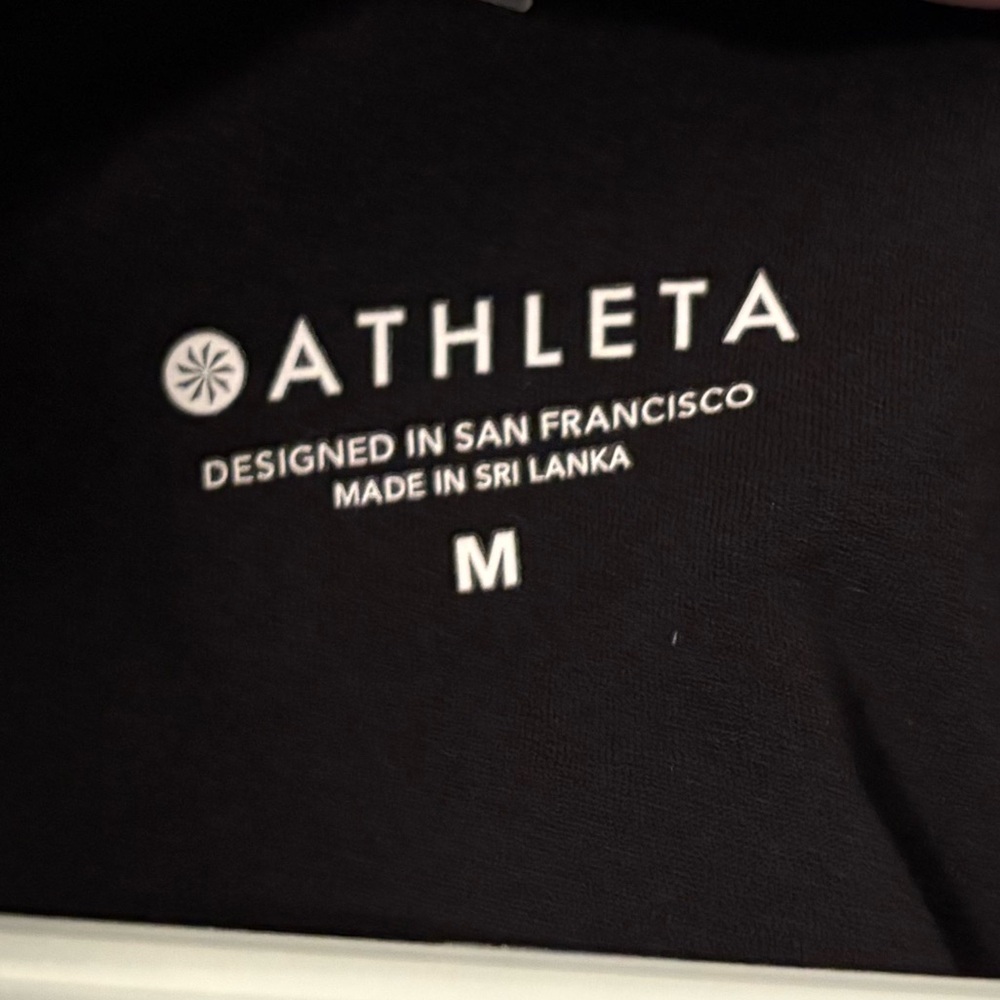 Athleta Black Sleeveless Women's Cropped Tank Top with Built in Bra, Size Med. - Picture 3 of 3